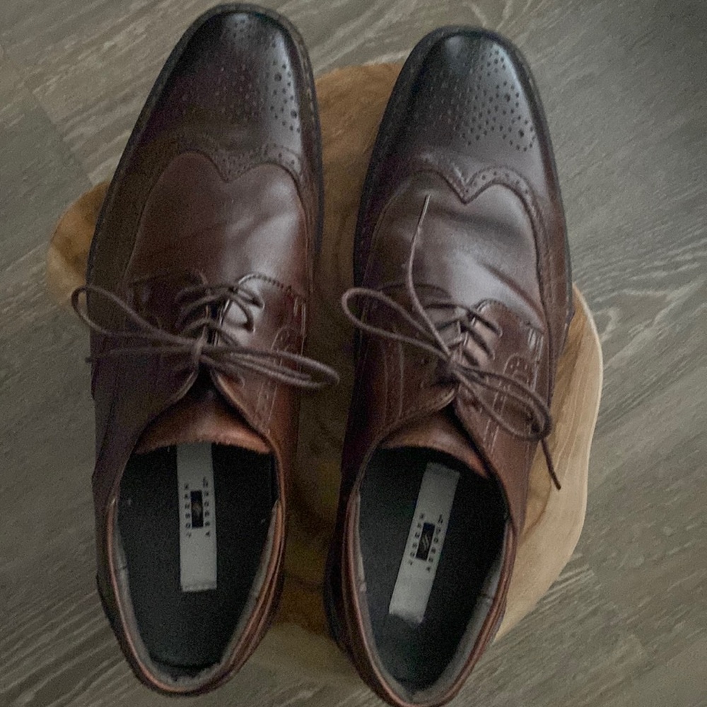 Men’s oxford’s Joseph ABBOUD